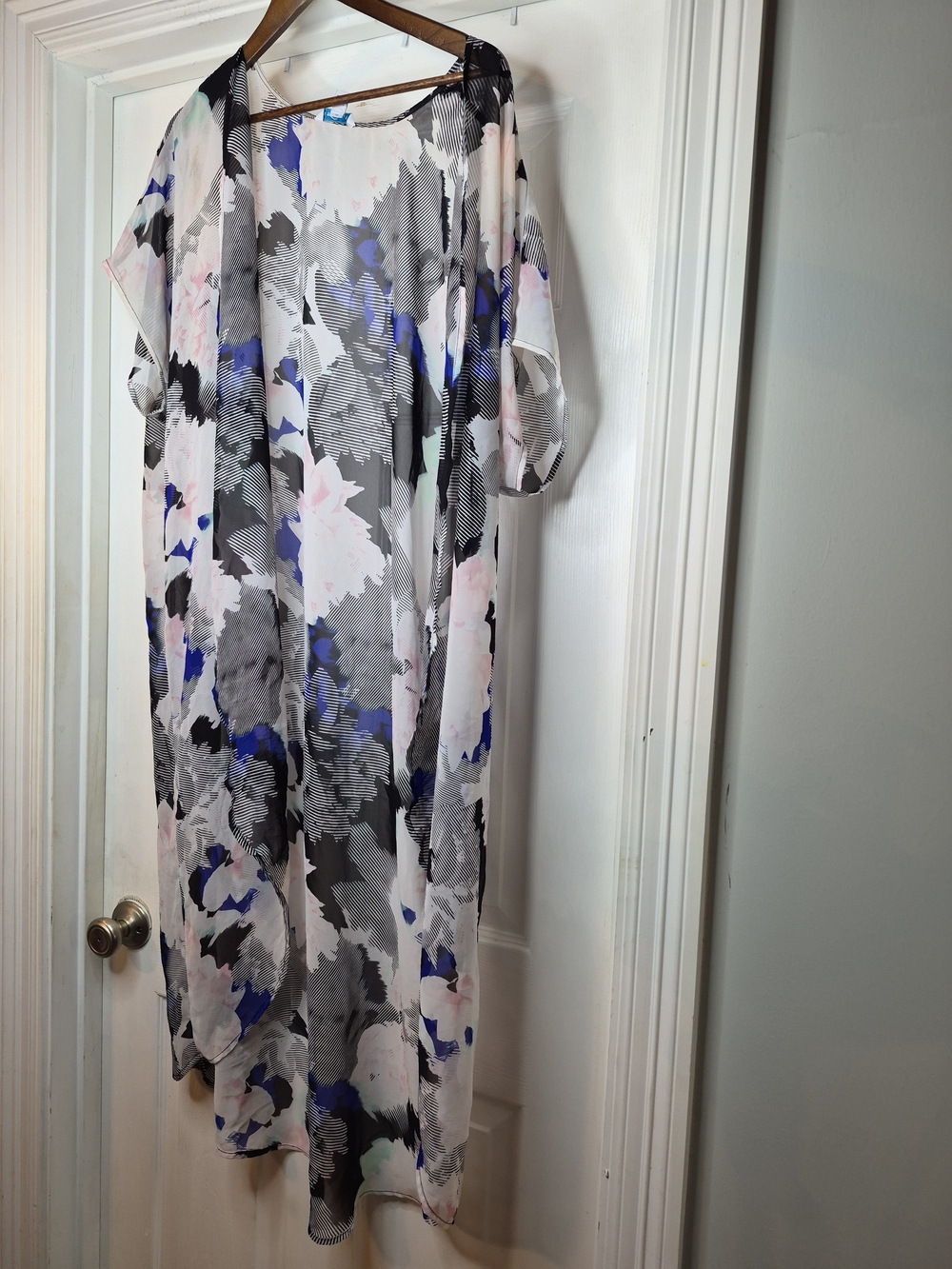Boutique Plus Sheer Floral Kimono Cover-Up in Soft Pastels 0x 1x